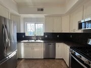Photo - 610 Cross Ave