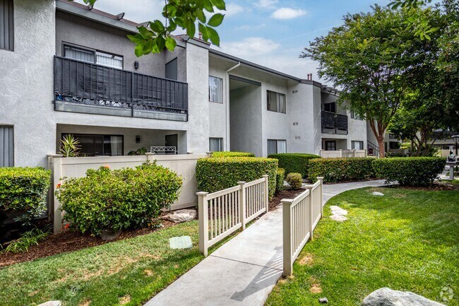 Photo - Harbor Cliff Apartments