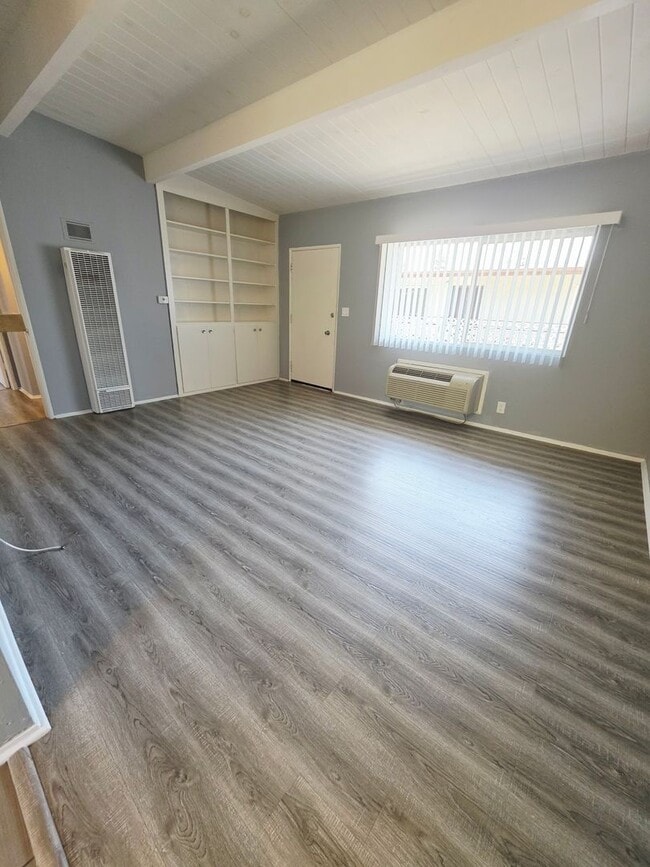 Photo - 4133 La Crescenta Ave Apartment Unit 13