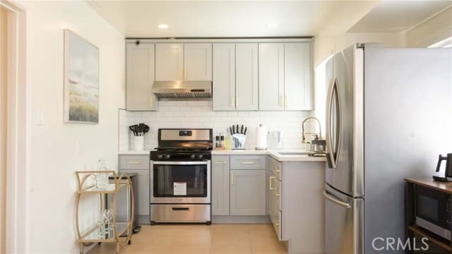 Photo - 420 W Graves Ave