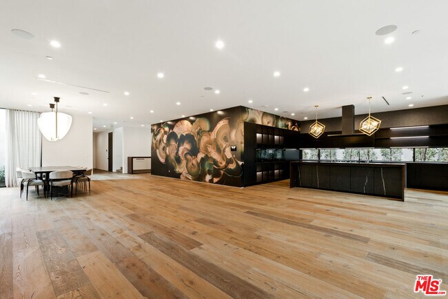 Photo - 738 N Harper Ave