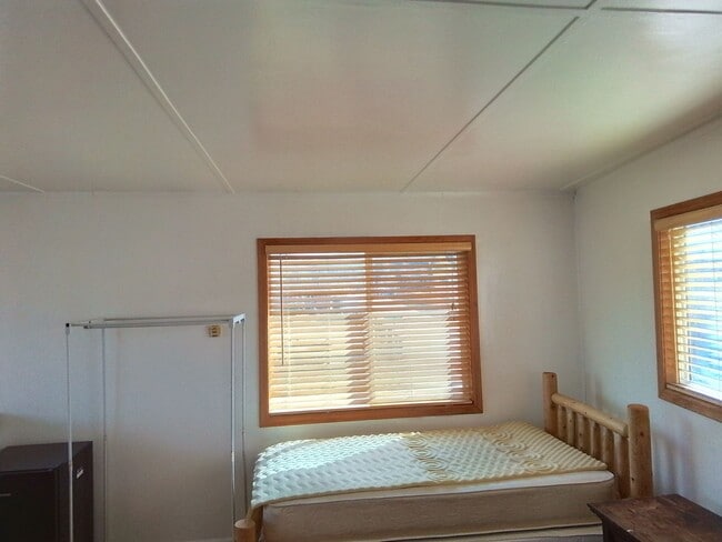 Photo - Studio for single person-All Utilities Inc...