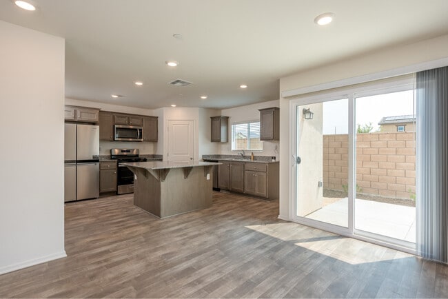 Photo - 28650 New Yorker Ln