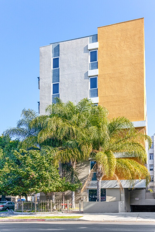 Photo - 900 S Harvard Blvd Unit 201
