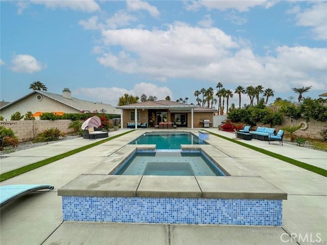 Building Photo - 68185 Durango Rd