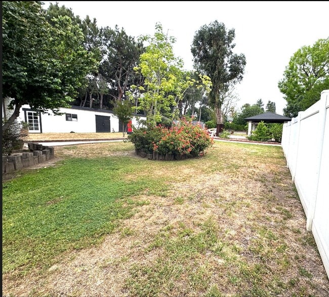 Photo - 5653 Calvin Ave