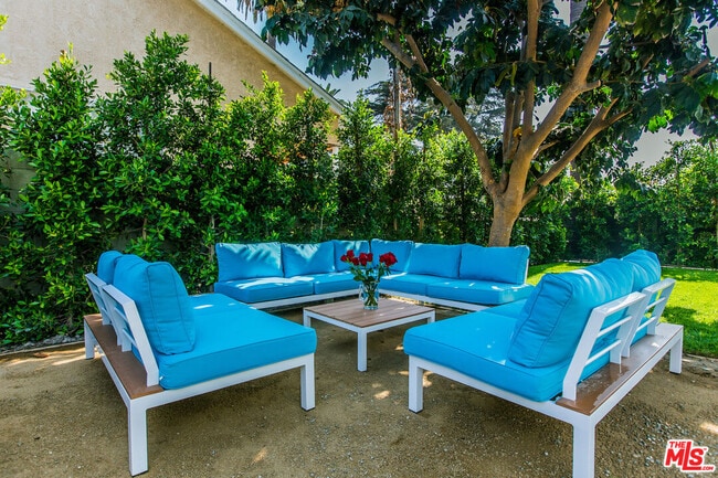 Photo - 2741 S Palm Grove Ave