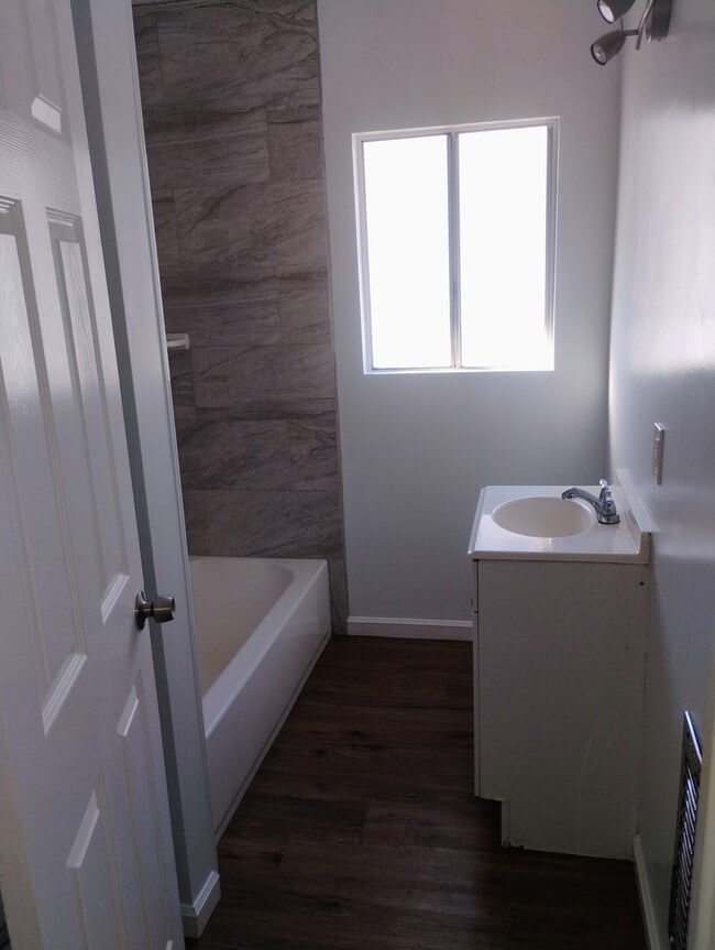 Bathroom - 5643 Laurel Canyon Blvd Unit Laurel7