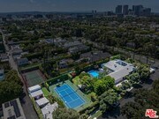 Photo - 624 N Beverly Dr House