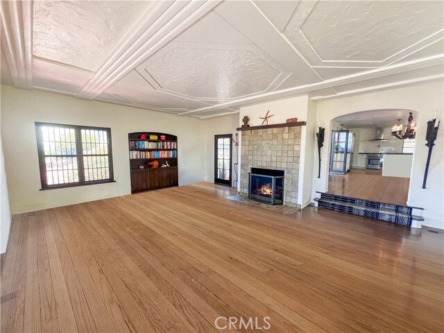 Photo - 2444 The Strand