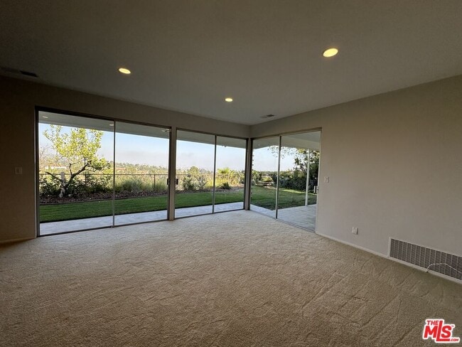 Photo - 1212 Roberto Ln