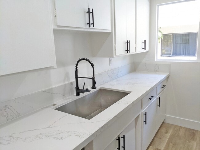 Photo - 7535 Norton Ave Unit 3
