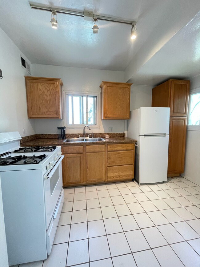 Photo - 843 Huntley Dr Unit 3/4