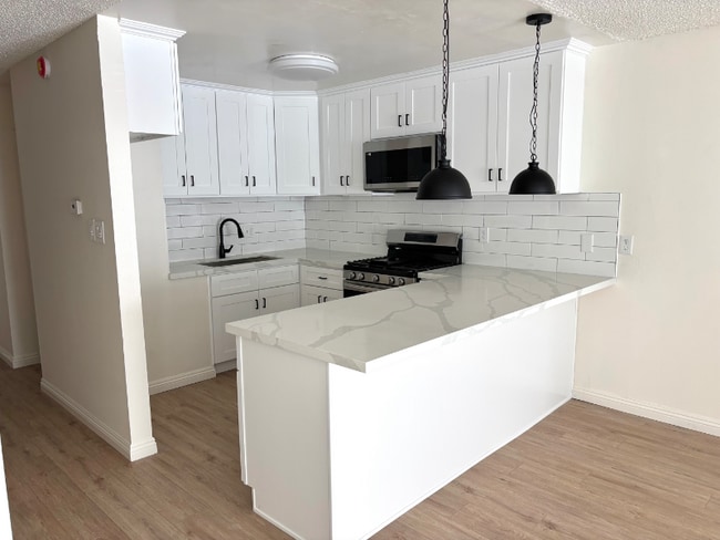 Photo - 1670 W Broadway Unit 7C