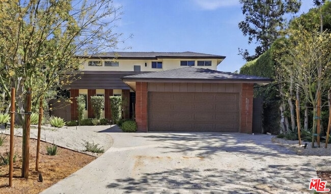 Building Photo - 444 S Windsor Blvd