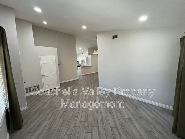 Photo - 81812 Tecoma Ave