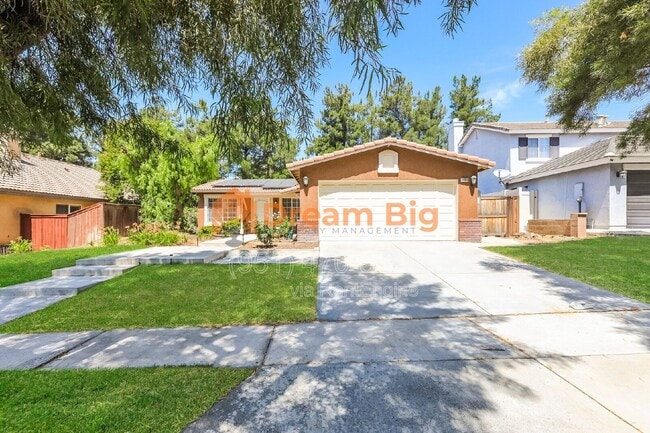 Photo - 1493 Evergreen Ave