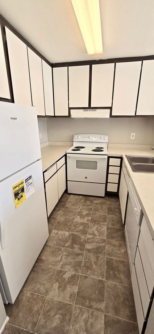 Photo - Charming 1-Bedroom Condo with Partial Bay Views & Summer Fireworks! Unit 317