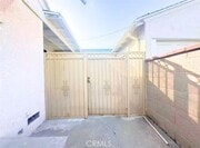 Photo - 637 W Floral Dr House