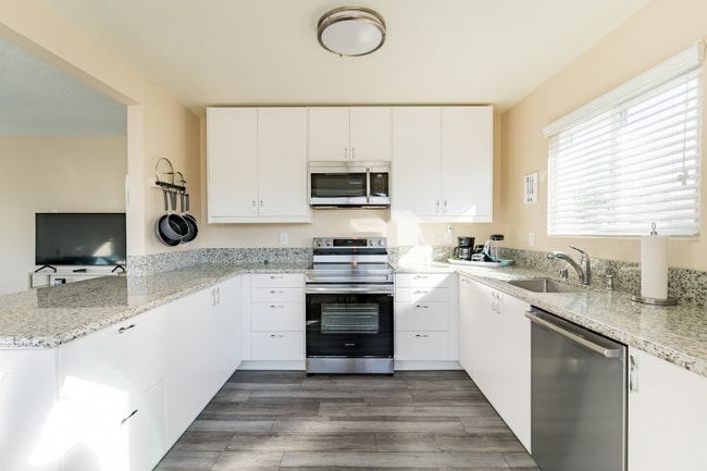 Photo - 4327 Dawes St