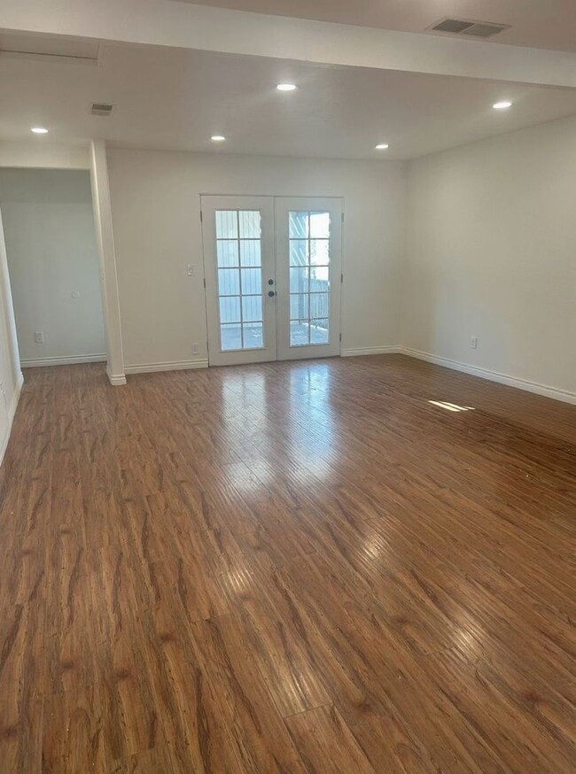 Photo - Stunning 3BD/2BA Corner-Lot Home w/ Relaxing Views – Only $4,495 – Mission Heights