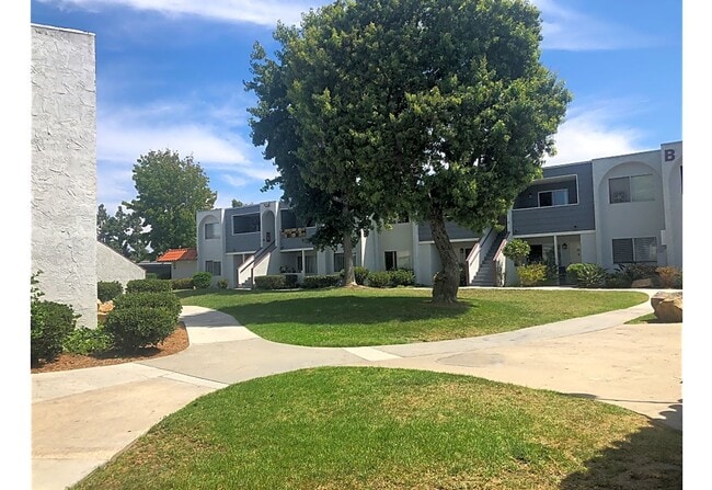 Photo - Oakleaf Apartments