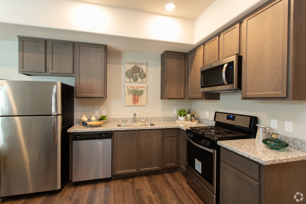 Floor Plan - 2BR/2.0BA