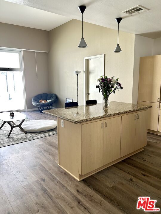 Photo - 630 W 6th St Unit 502