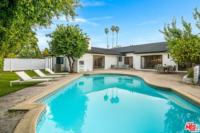 Photo - 16517 Hartsook St