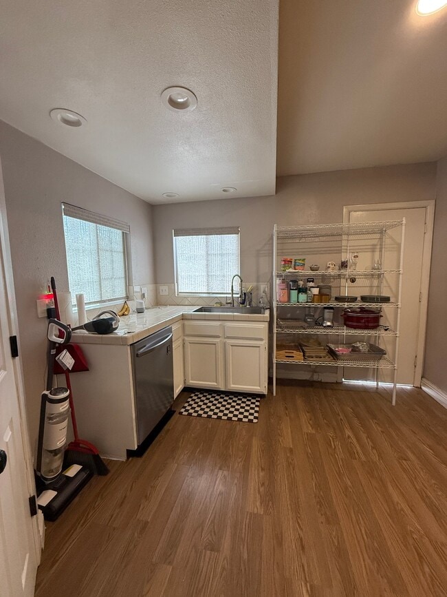 Photo - 317 W Green St Unit 317 w green st Claremont ca 91711