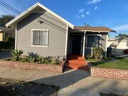 Photo - 515 E Buckthorn St House