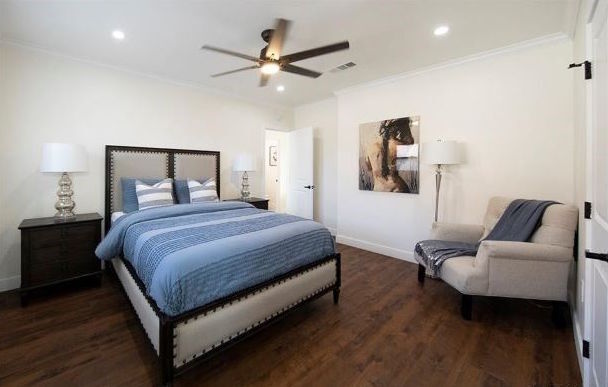 Photo - 4279 Walton Avenue Unit Main room