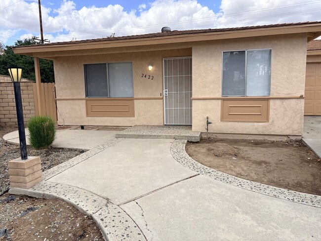 Building Photo - Upgraded 55+ Home in Hemet!!!