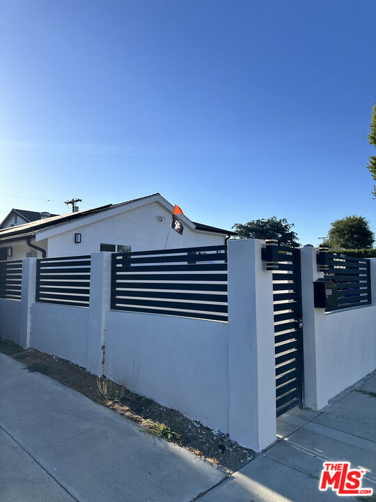 Photo - 6925 Gazette Ave