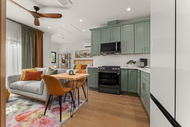 Building Photo - 8524 Arma St Unit 2