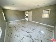 Photo - 842 S Wooster St