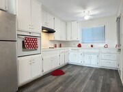 Photo - **1139 E Ocean Blvd #301 Long Beach** Upstairs 1 bedroom 1 bath !!2 weeks free OAC!! Unit 301