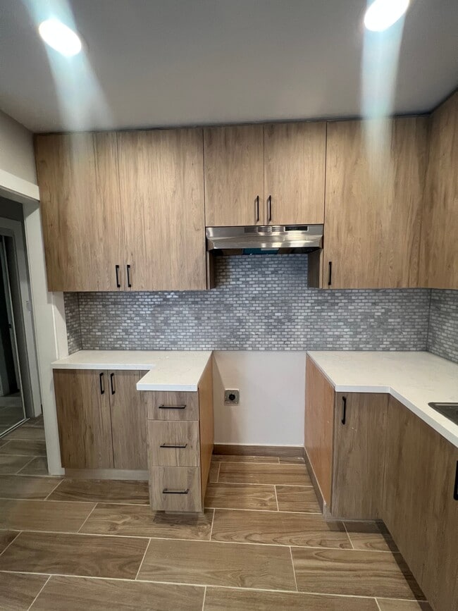 Photo - 20301 Cohasset St Unit 5