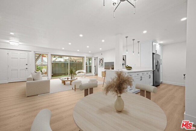 Photo - 2021 California Ave Unit 2