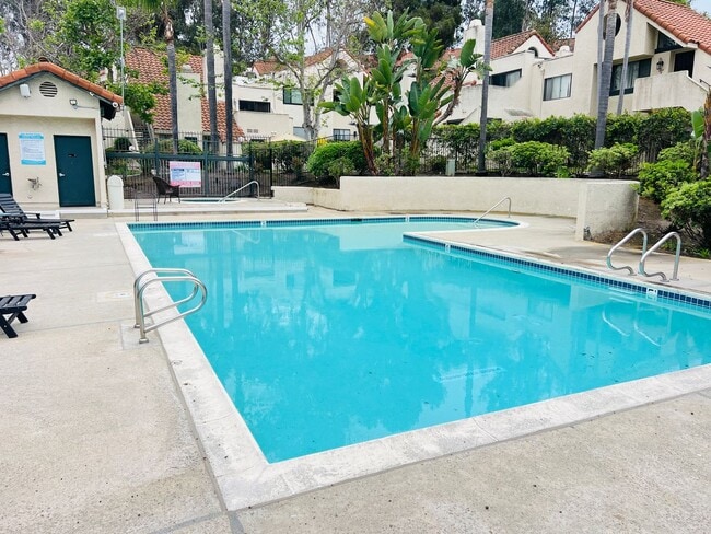 Photo - Beautifully Vista Upgraded Upstairs Corner Condo