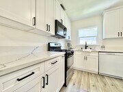 Photo - 2013 S Shenandoah St Apartment