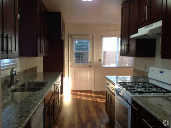 Building Photo - Beautiful Canyon View Home on a Cul de Sac