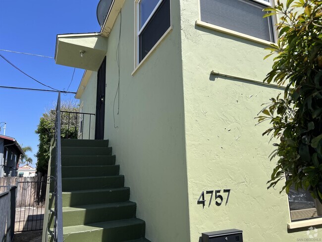 Building Photo - 4757 Terrace Dr Rental