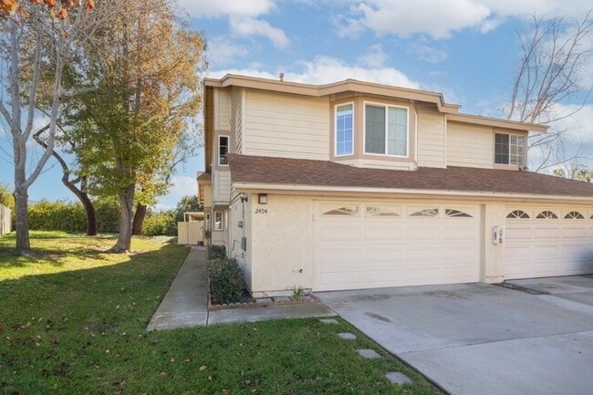 Photo - 2404 Manzana Way