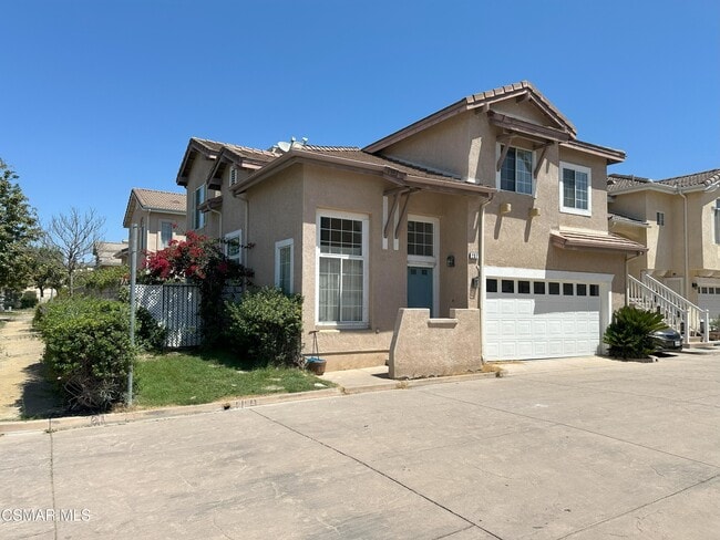 Photo - 237 Spurwood Ln Townhome