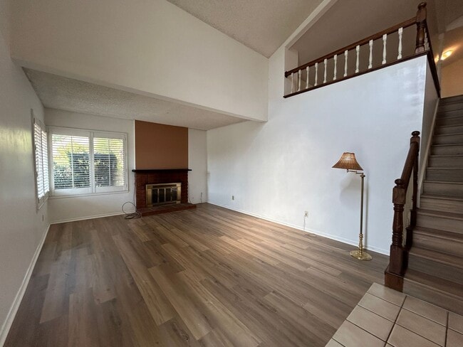 Photo - 5055 Pearblossom Dr