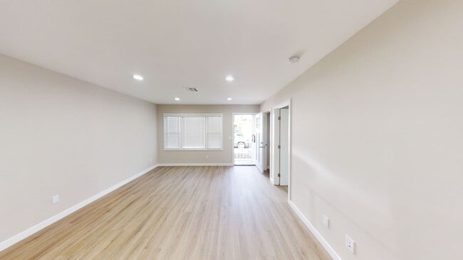 Photo - 6271 Stewart St