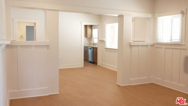 Photo - 843 N Coronado St Apartment Unit 845.5