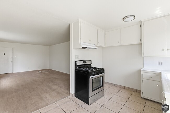 Photo - 3757 Glendon Ave Unit D