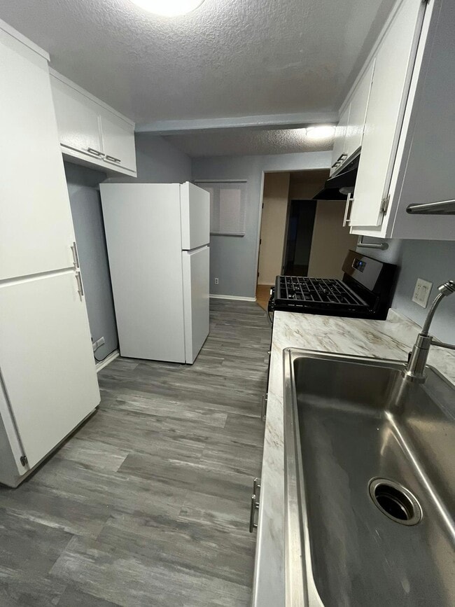 Photo - 13423 Olive Dr Unit 4 Upstairs